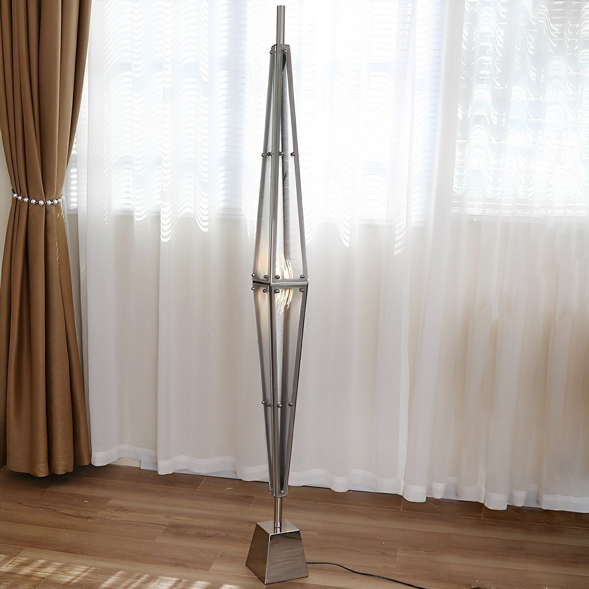 Modern Minimalist Diamond - Shaped Dimmable LED Floor Lamp - Flyachilles