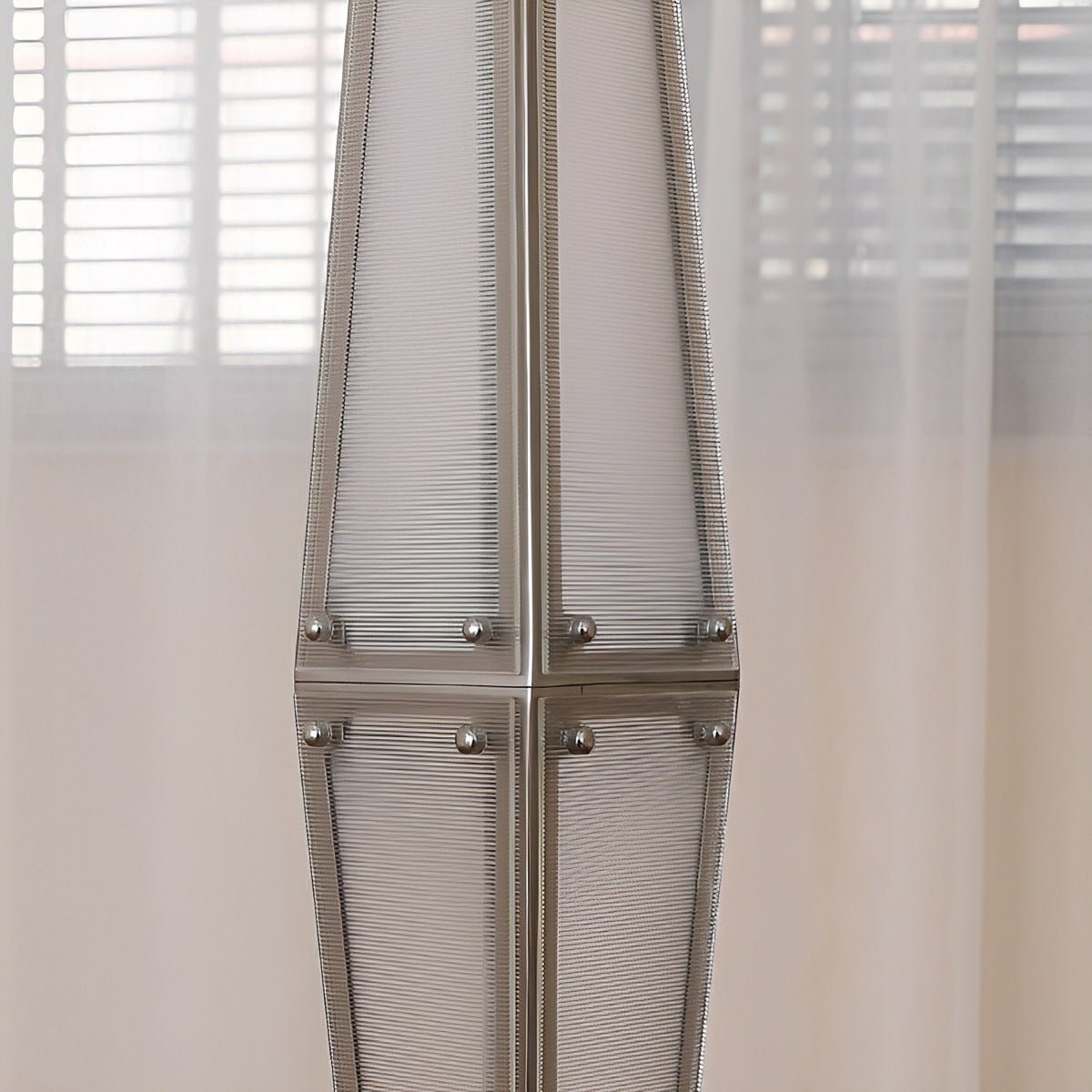Modern Minimalist Diamond - Shaped Dimmable LED Floor Lamp - Flyachilles